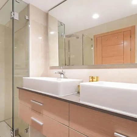 Luxury With Jacuzzis Near Puerto Banus Villa