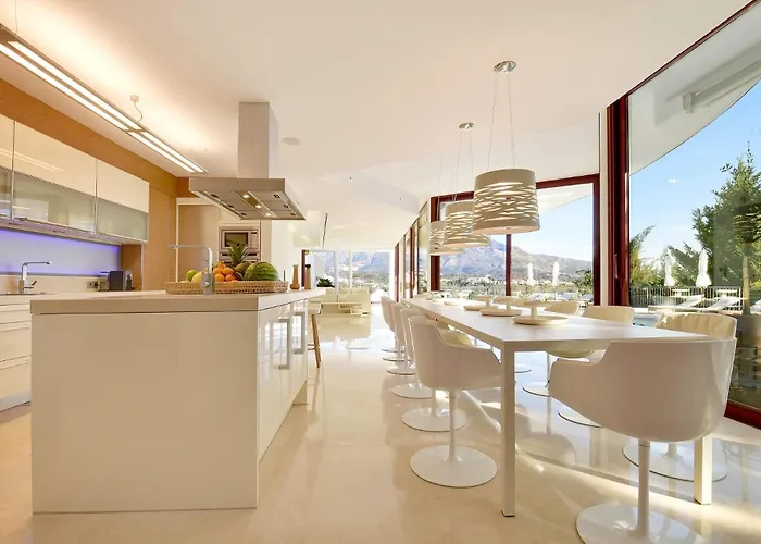 ヴィラ Luxury With Jacuzzis Near Puerto Banus *