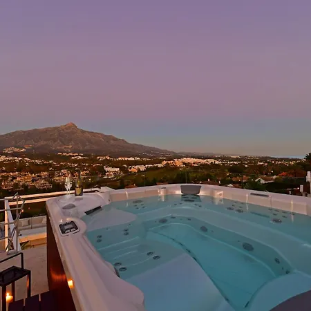 Luxury With Jacuzzis Near Puerto Banus Marbella