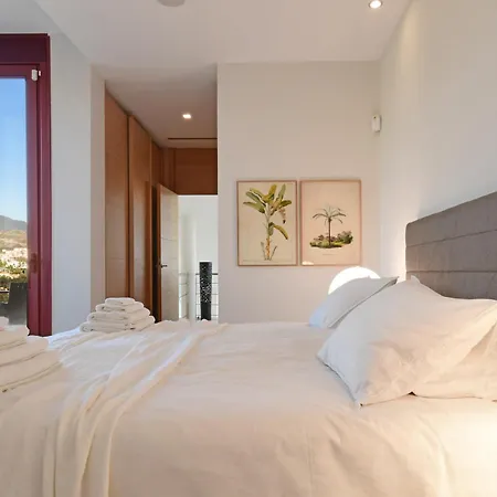 Villa Luxury With Jacuzzis Near Puerto Banus *