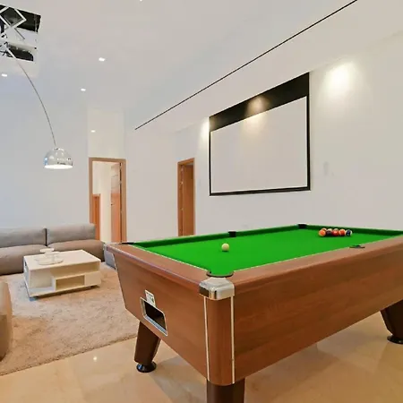 Luxury With Jacuzzis Near Puerto Banus Villa Marbella