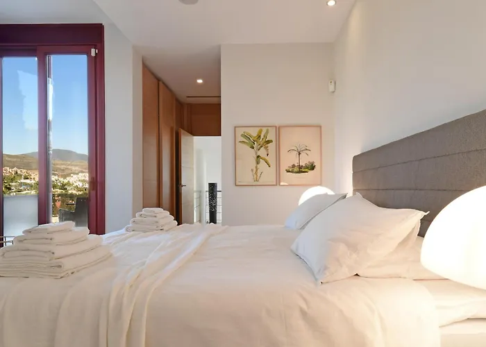 Villa Luxury With Jacuzzis Near Puerto Banus *