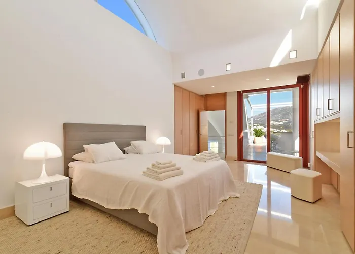 Villa Luxury With Jacuzzis Near Puerto Banus Marbella