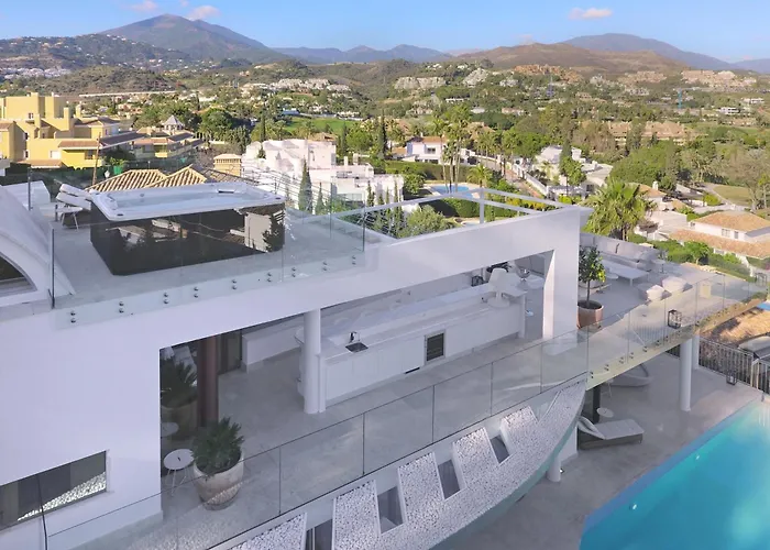 Villa Luxury With Jacuzzis Near Puerto Banus *