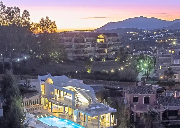 Luxury With Jacuzzis Near Puerto Banus