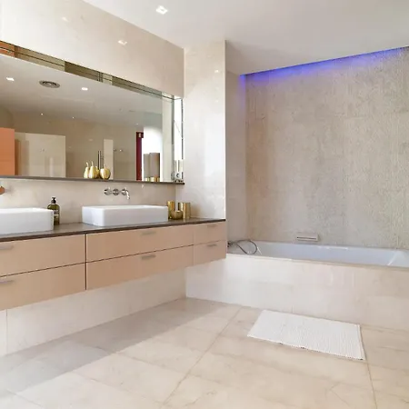 Luxury With Jacuzzis Near Puerto Banus Marbella