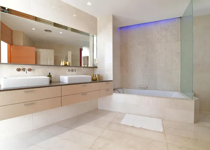 Luxury With Jacuzzis Near Puerto Banús Marbella