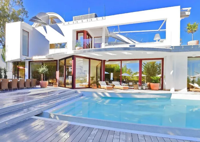 Villa Luxury With Jacuzzis Near Puerto Banús